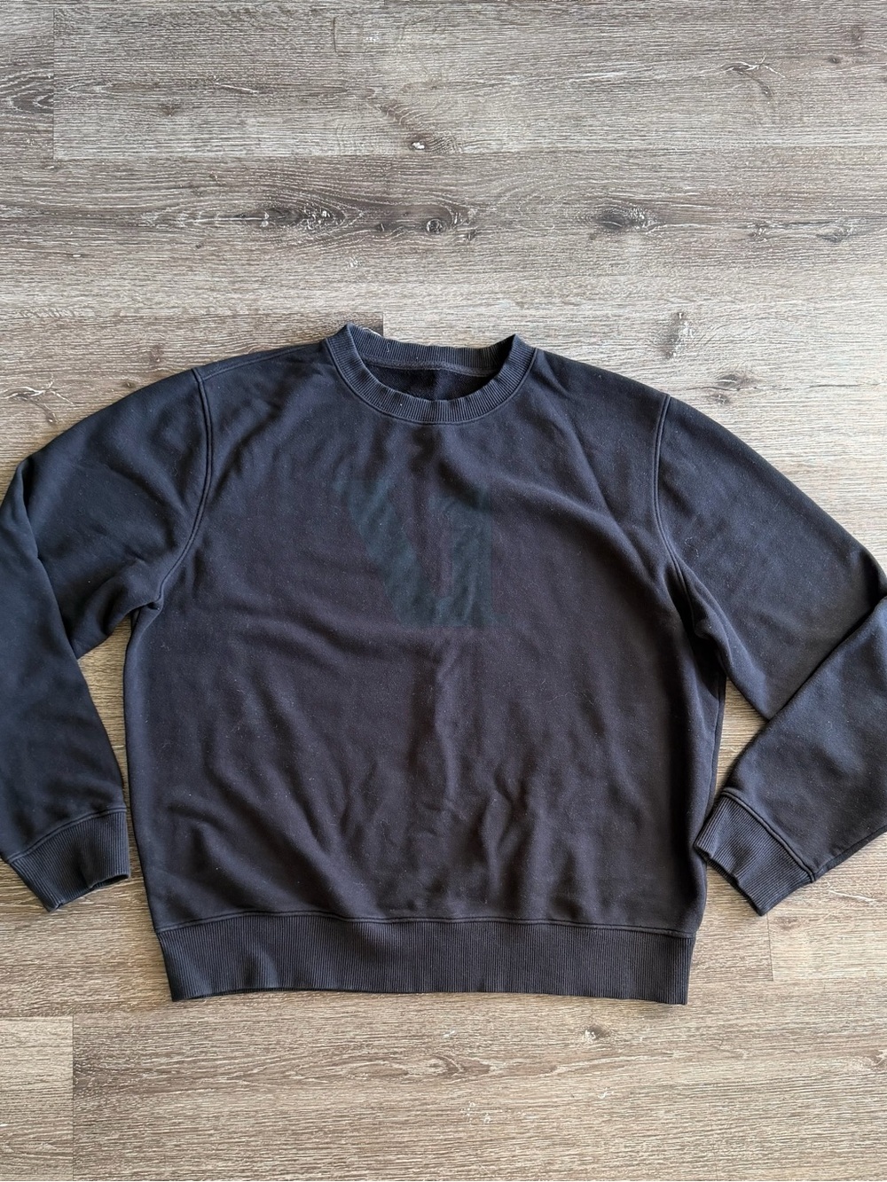 Vuori Men's Black Crewneck Sweatshirt